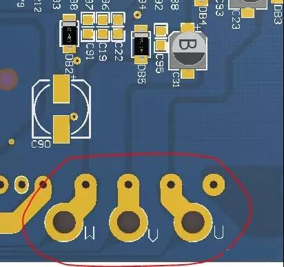 PCB設計不僅可以將PCB實現為即插即用的插件，而且可以增加焊料的厚度以達到過大電流的目的。